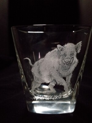 Диво прасе – чаша за твърд алкохол Диво прасе – чаша за твърд алкохол