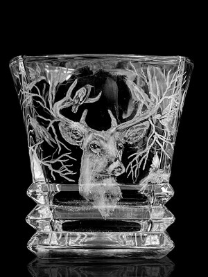 Благороден елен – чаша за твърд алкохол Благороден елен – чаша за твърд алкохол