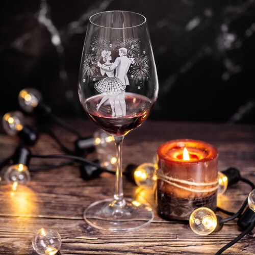 Заря на любовта – чаша за вино