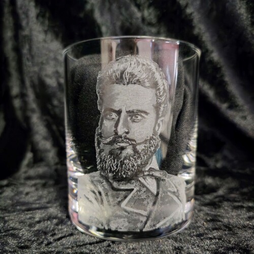 Христо Ботев – чаша за твърд алкохол
