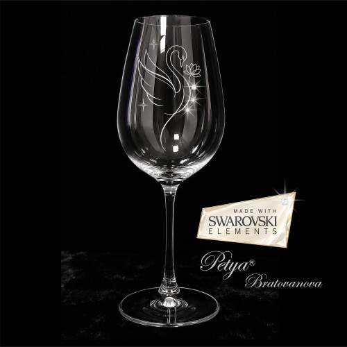 Кристална чаша за вино с елементи Swarovski - Далия